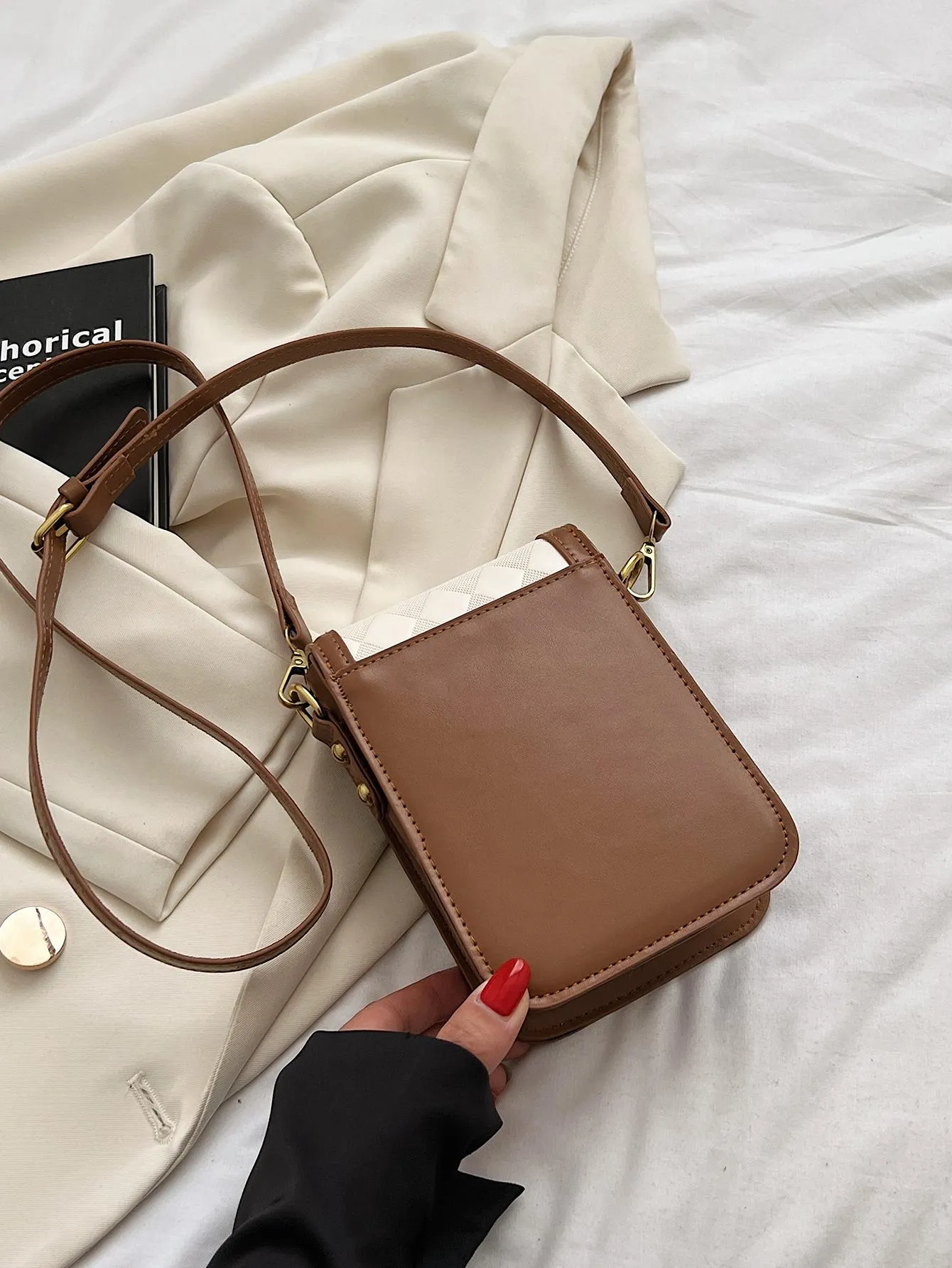 1pc Rectangular Shape Crossbody Bag - Brown