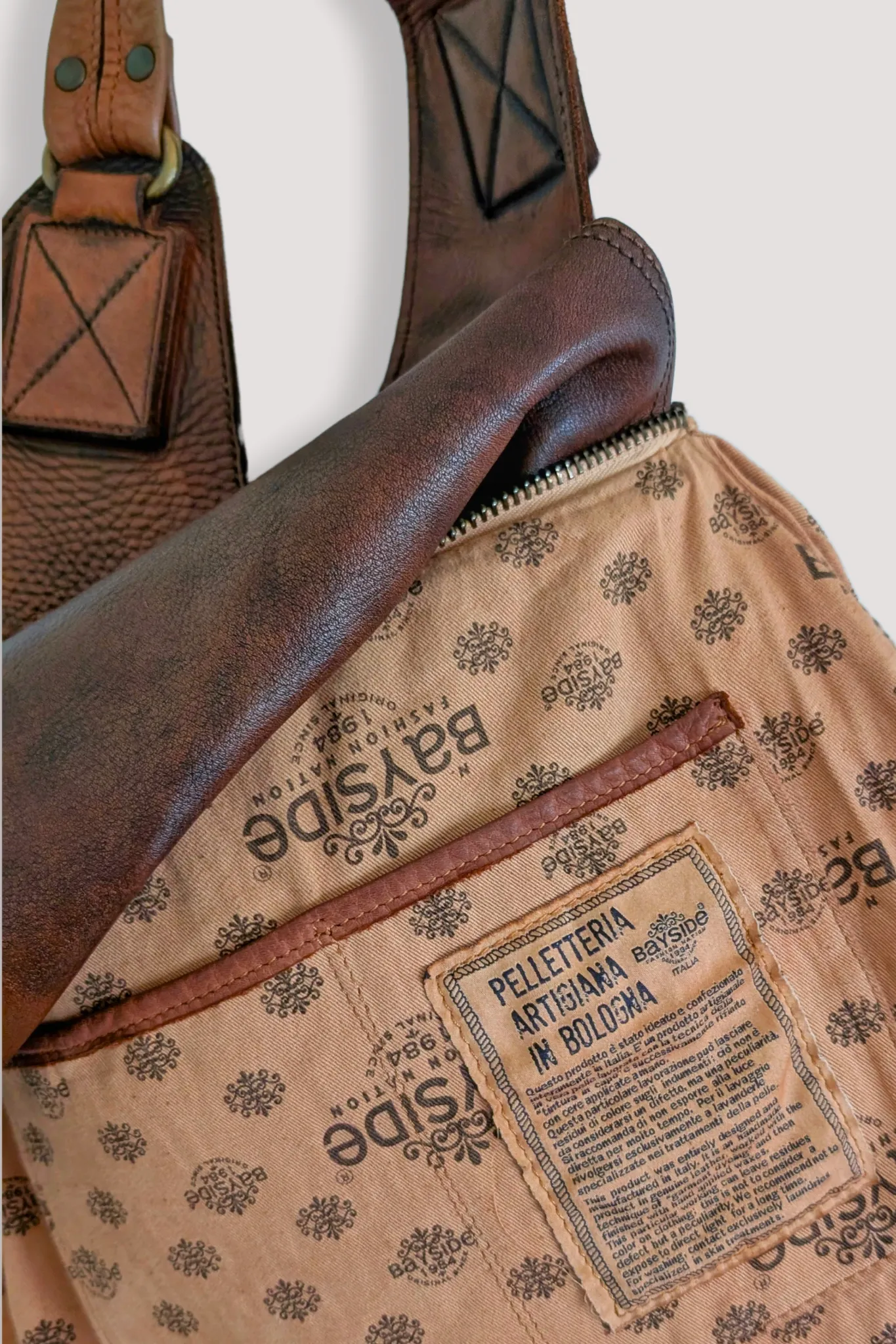 BAYSIDE84 Crossbody Saddle Bag - Cigar Brown - CANADA MEN'S
