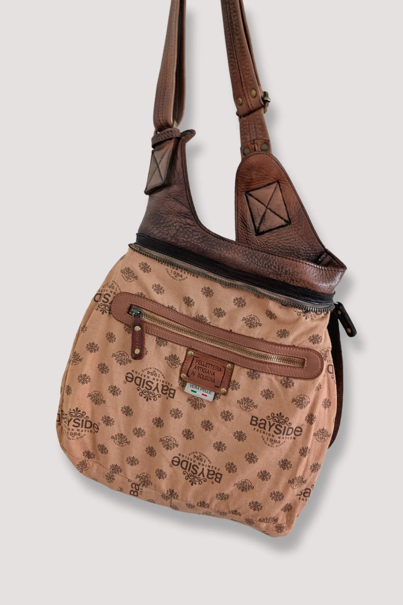 BAYSIDE84 Crossbody Saddle Bag - Cigar Brown - CANADA MEN'S