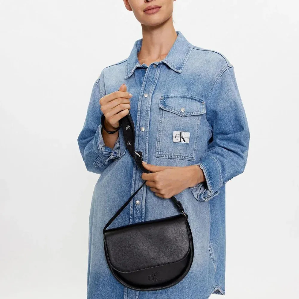 Calvin Klein Jeans Ultralight Saddle22 Pu Crossbody K60K610846-BLK