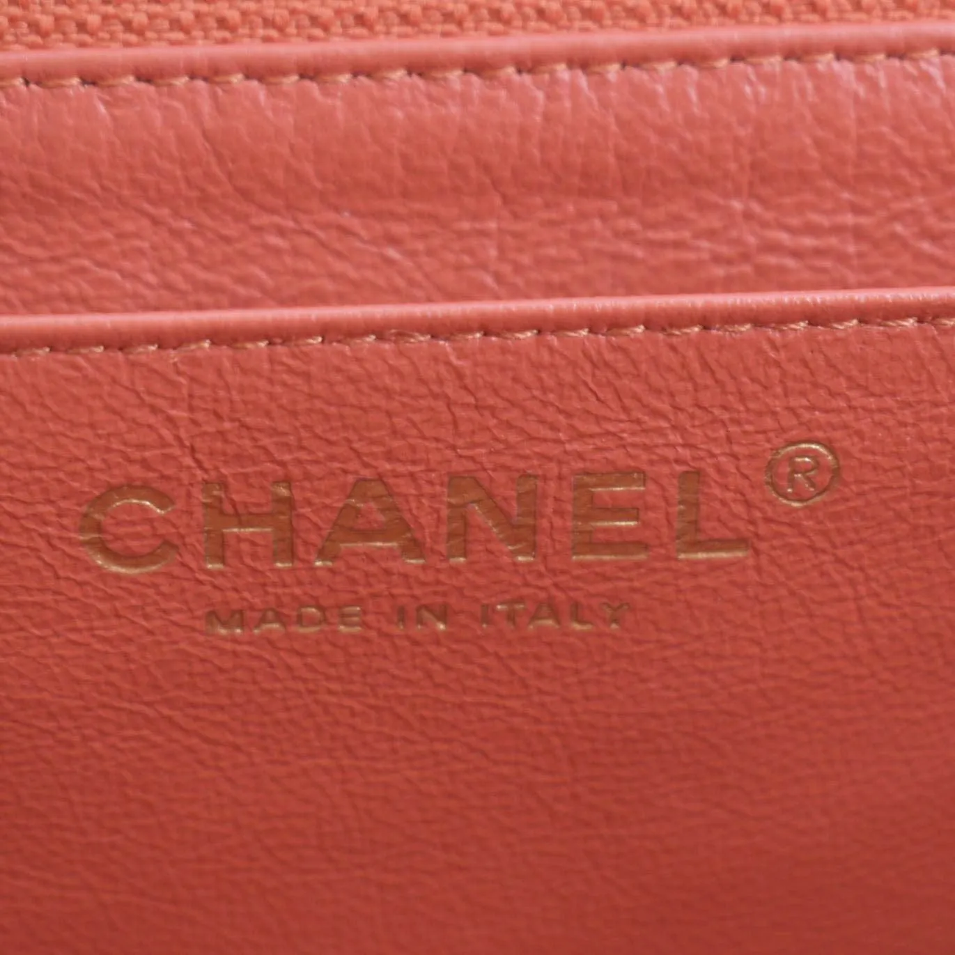 CHANEL Classic Maxi Single Flap Quilted Leather Shoulder Bag Red