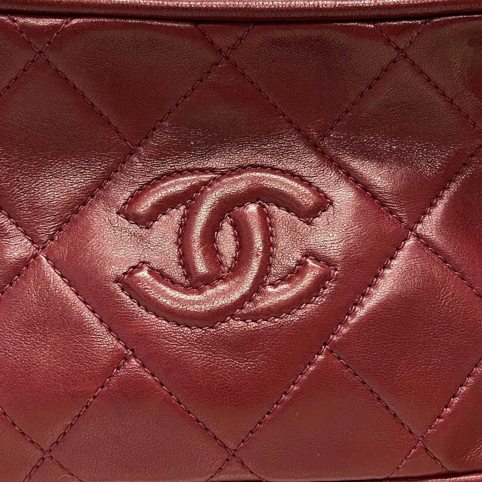 Chanel Vintage 90's Diamond Camera CC quilted Lambskin Tassel Red Handbag