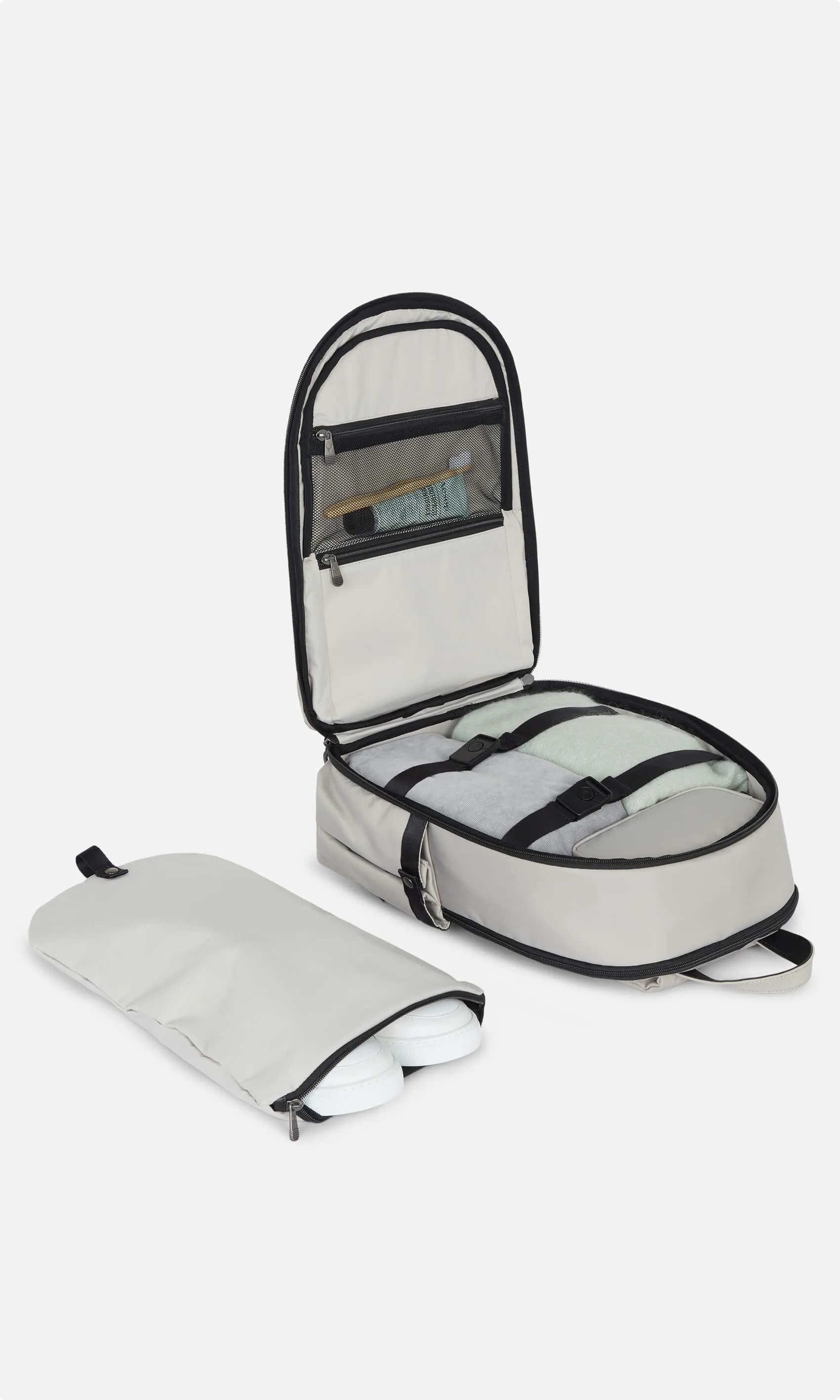 Chelsea backpack in taupe