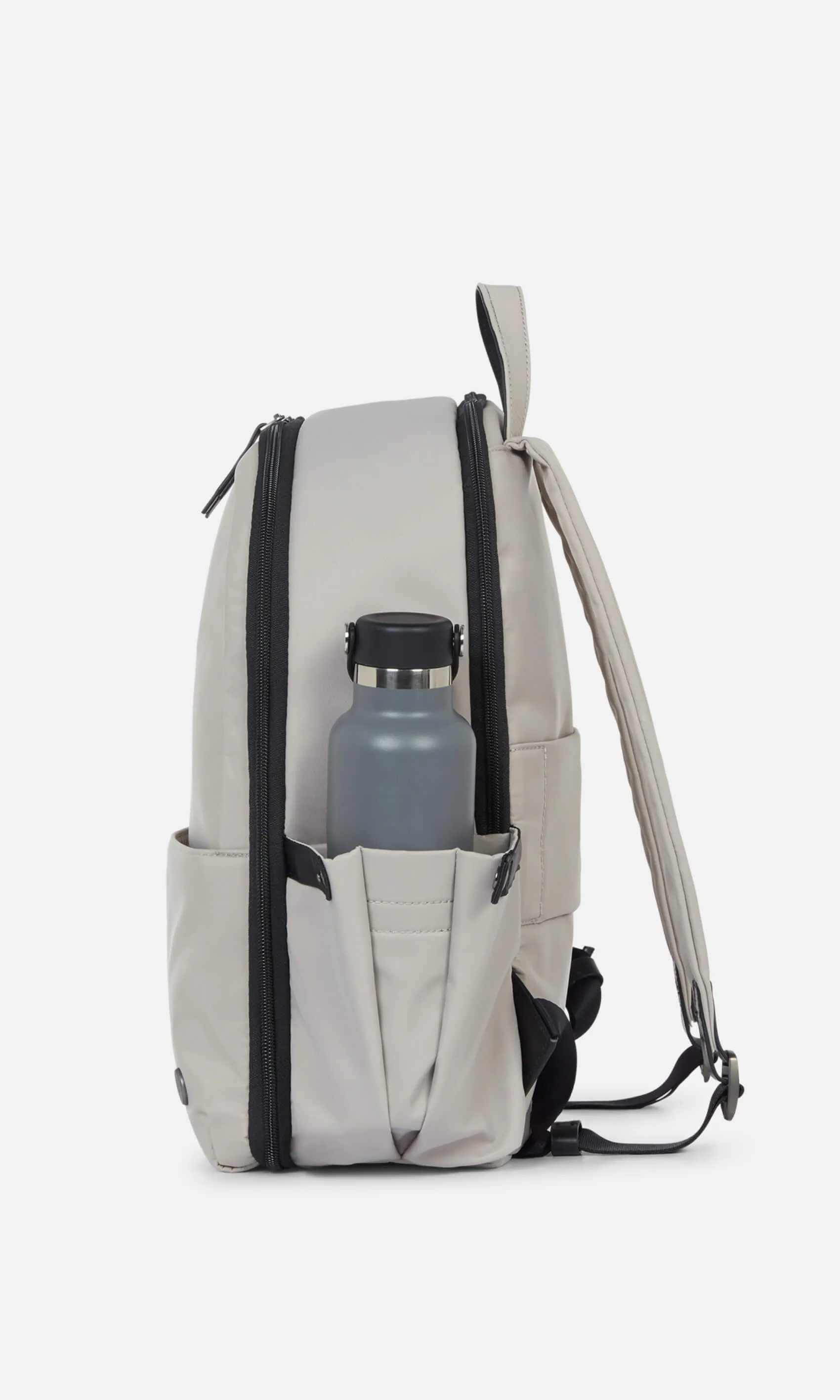 Chelsea backpack in taupe