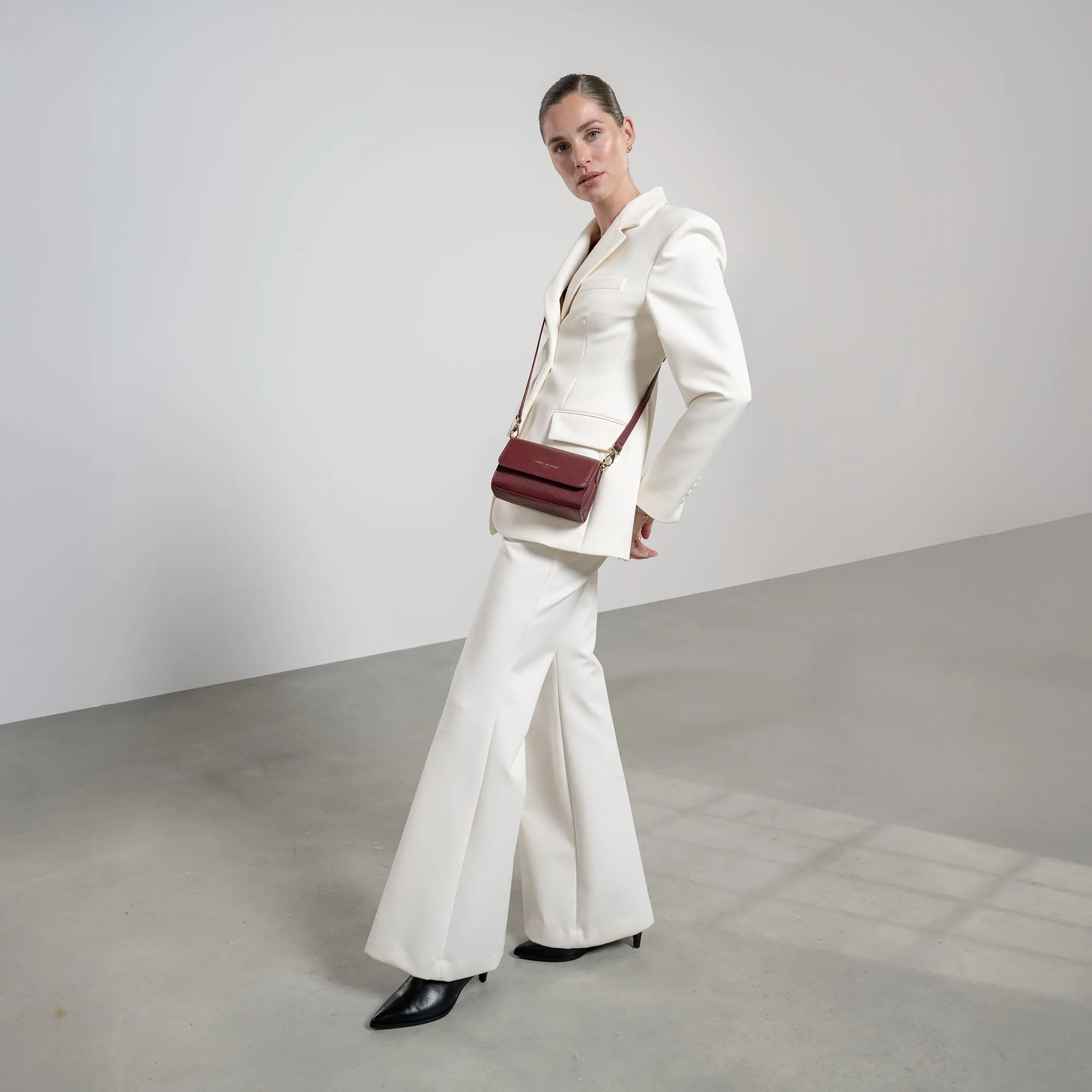 Femme Forte Kim bordeaux red calfskin leather crossbody bag
