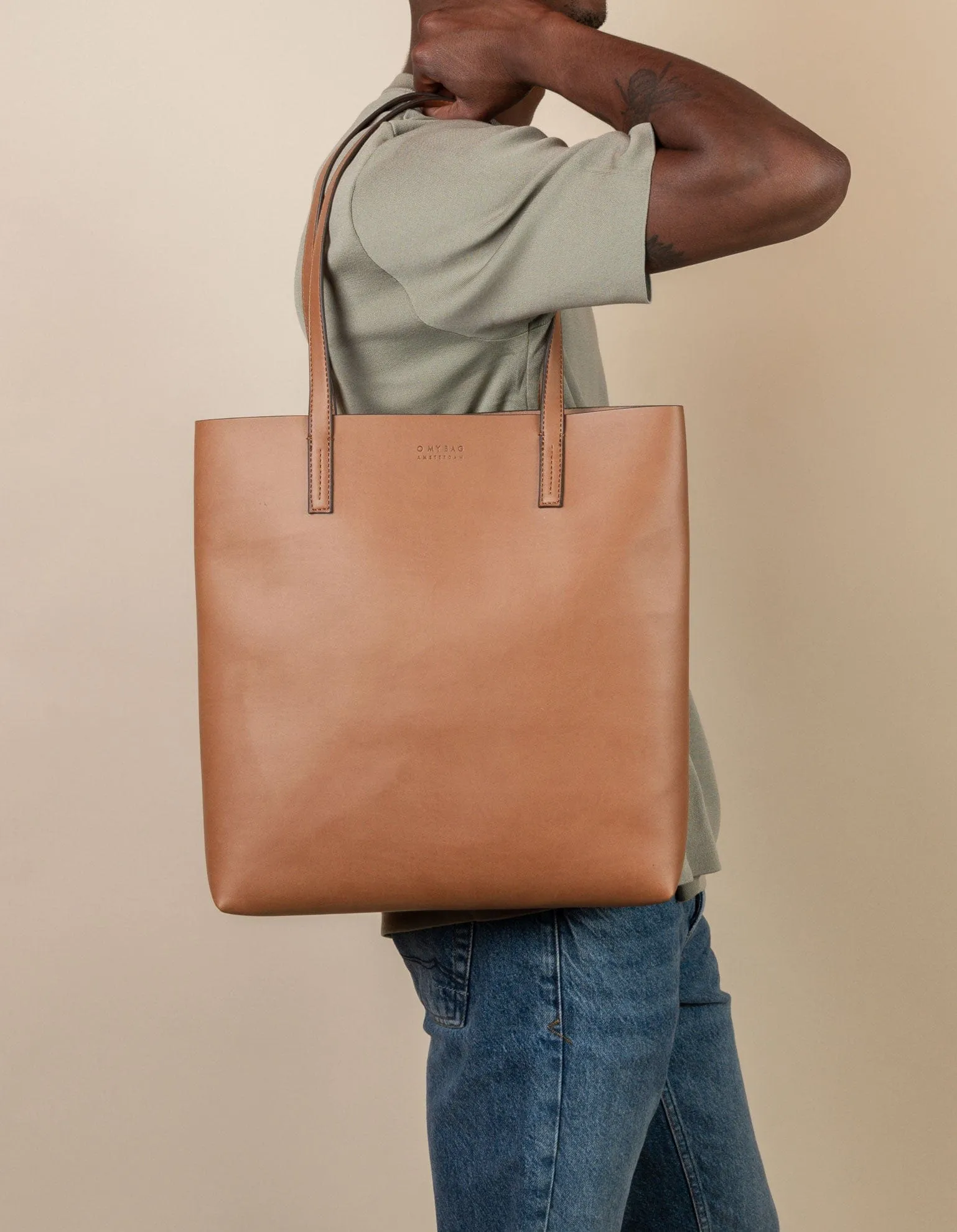 Georgia Unisex Apple Leather Tote Vegan Bag | Brown
