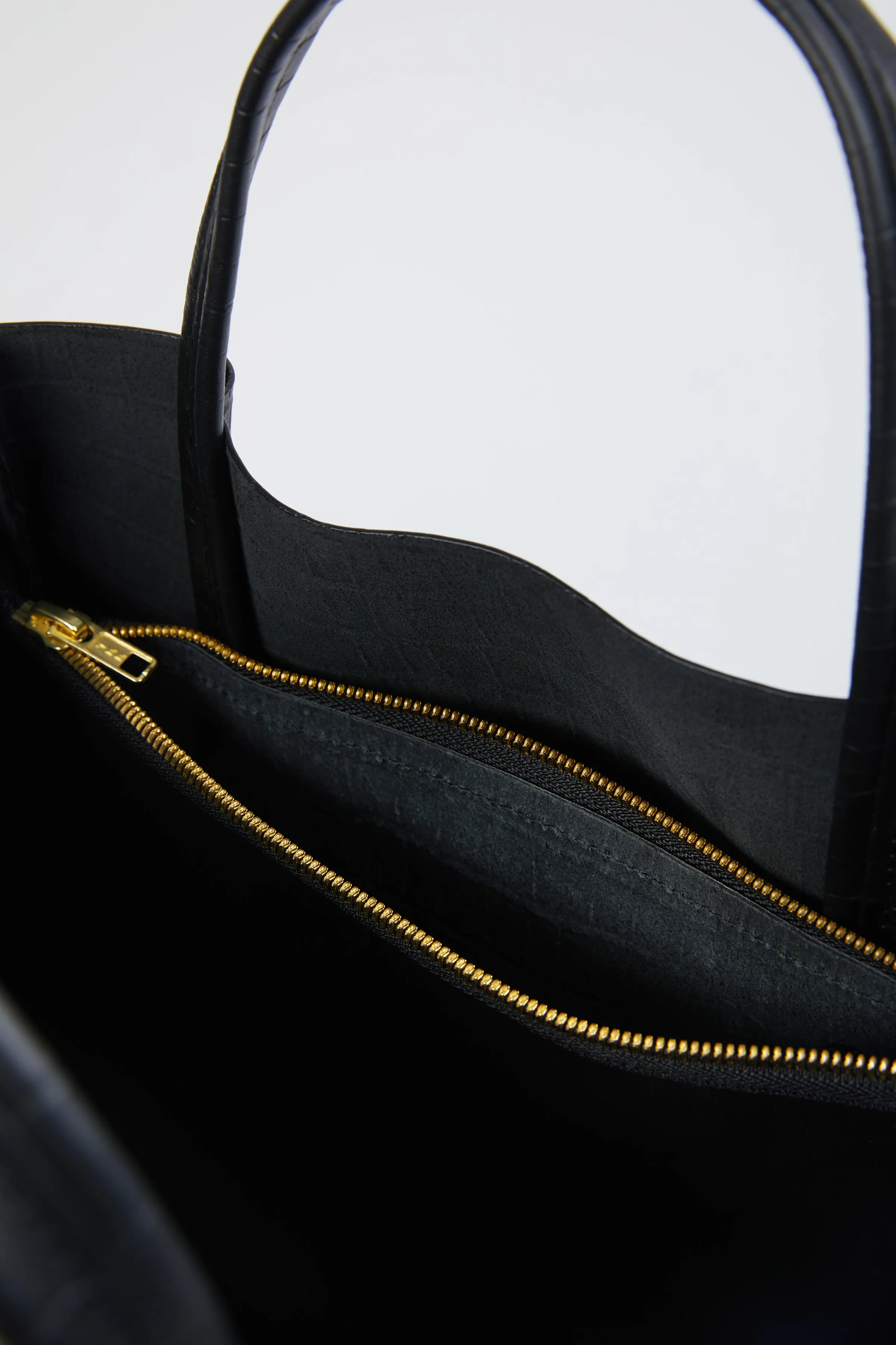 HALF TOTE