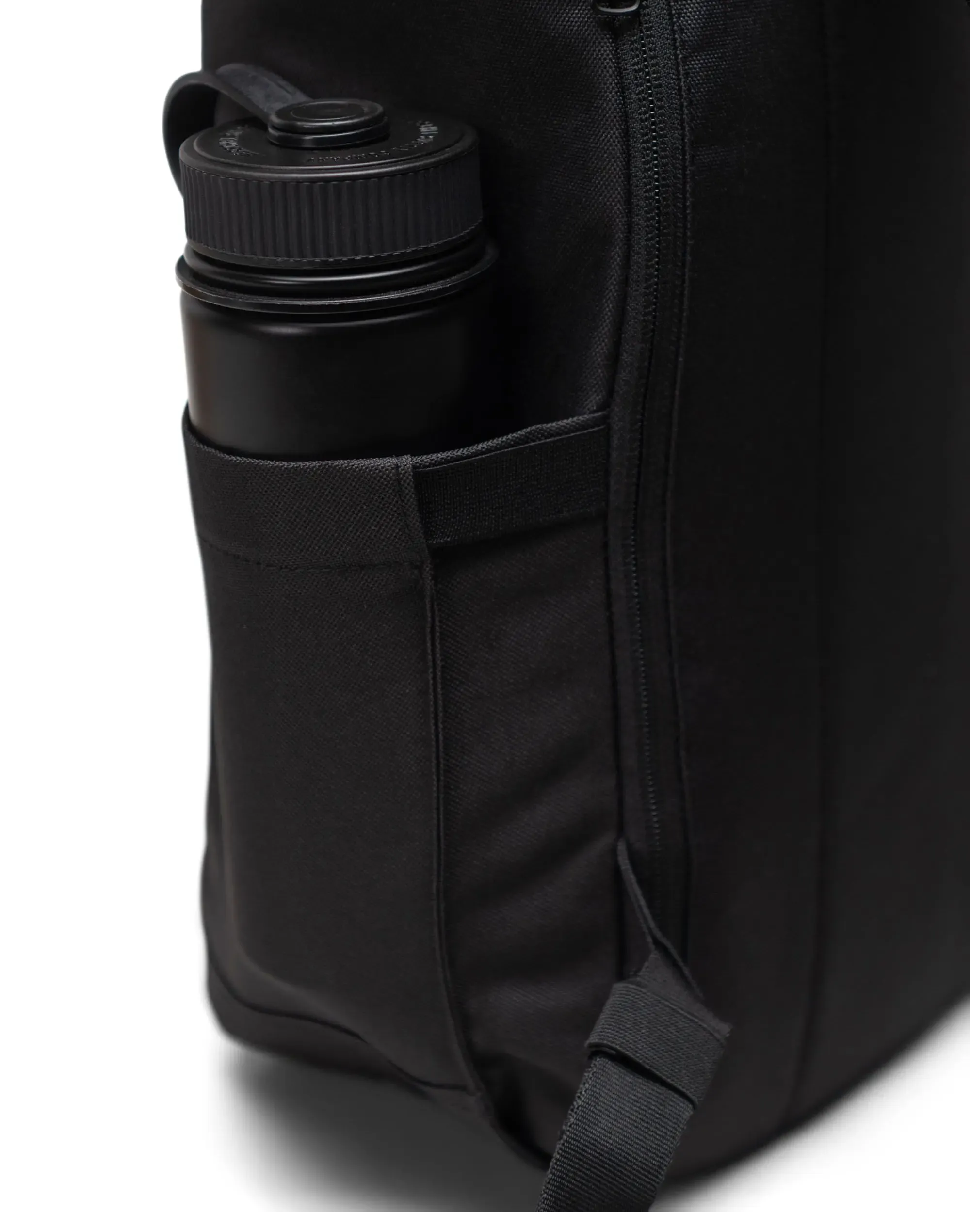 Herschel Retreat™ Backpack - 23L - Black