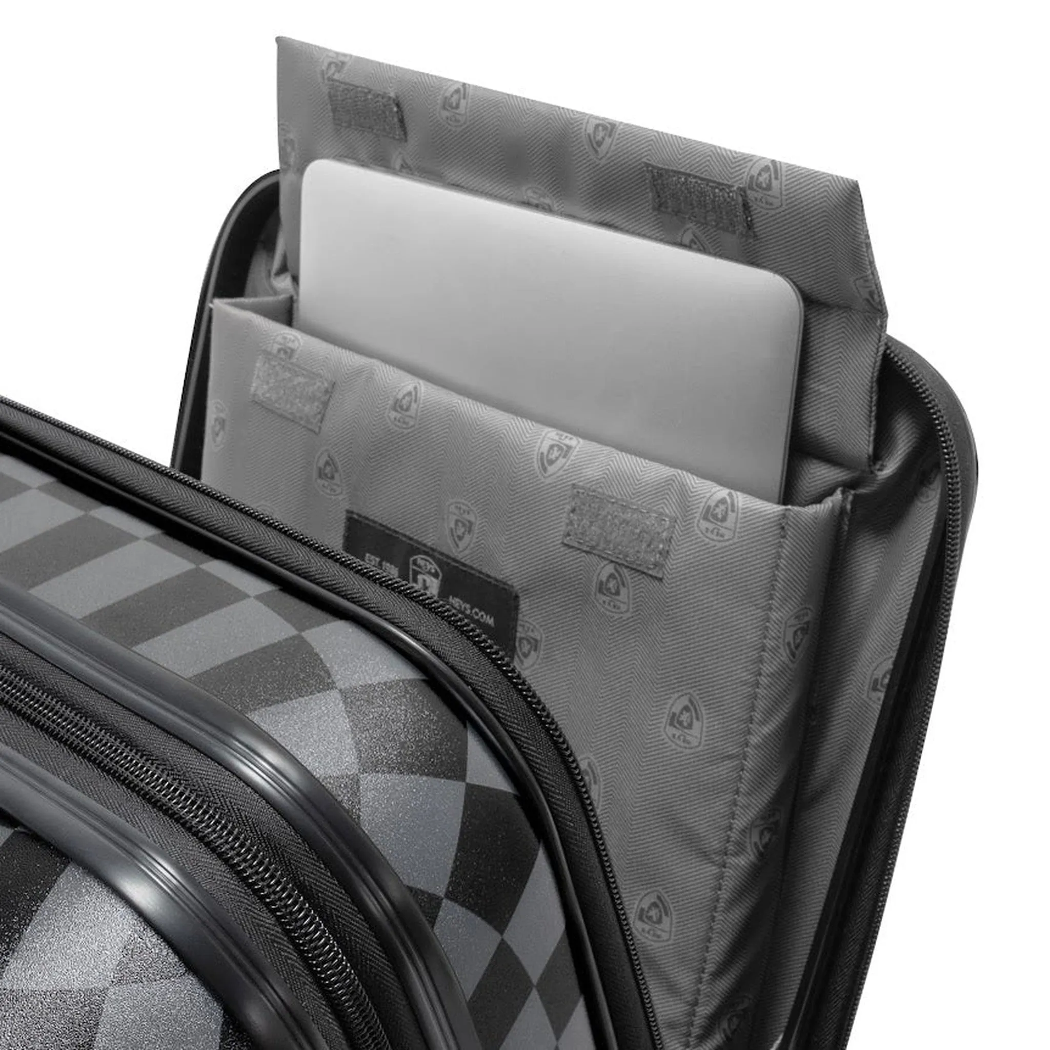 Heys EZ Fashion 21" Spinner