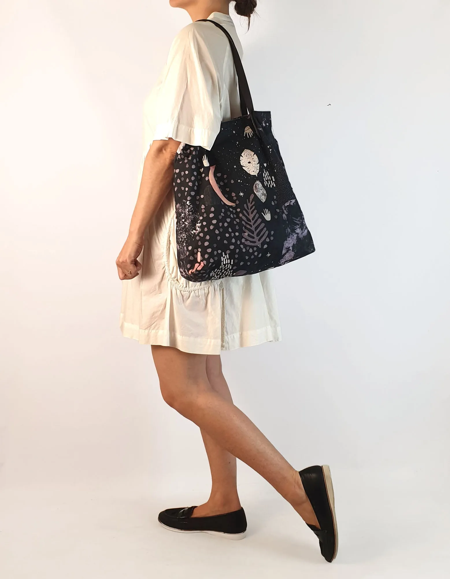 Laura Blythman stunning print tote with leather handles
