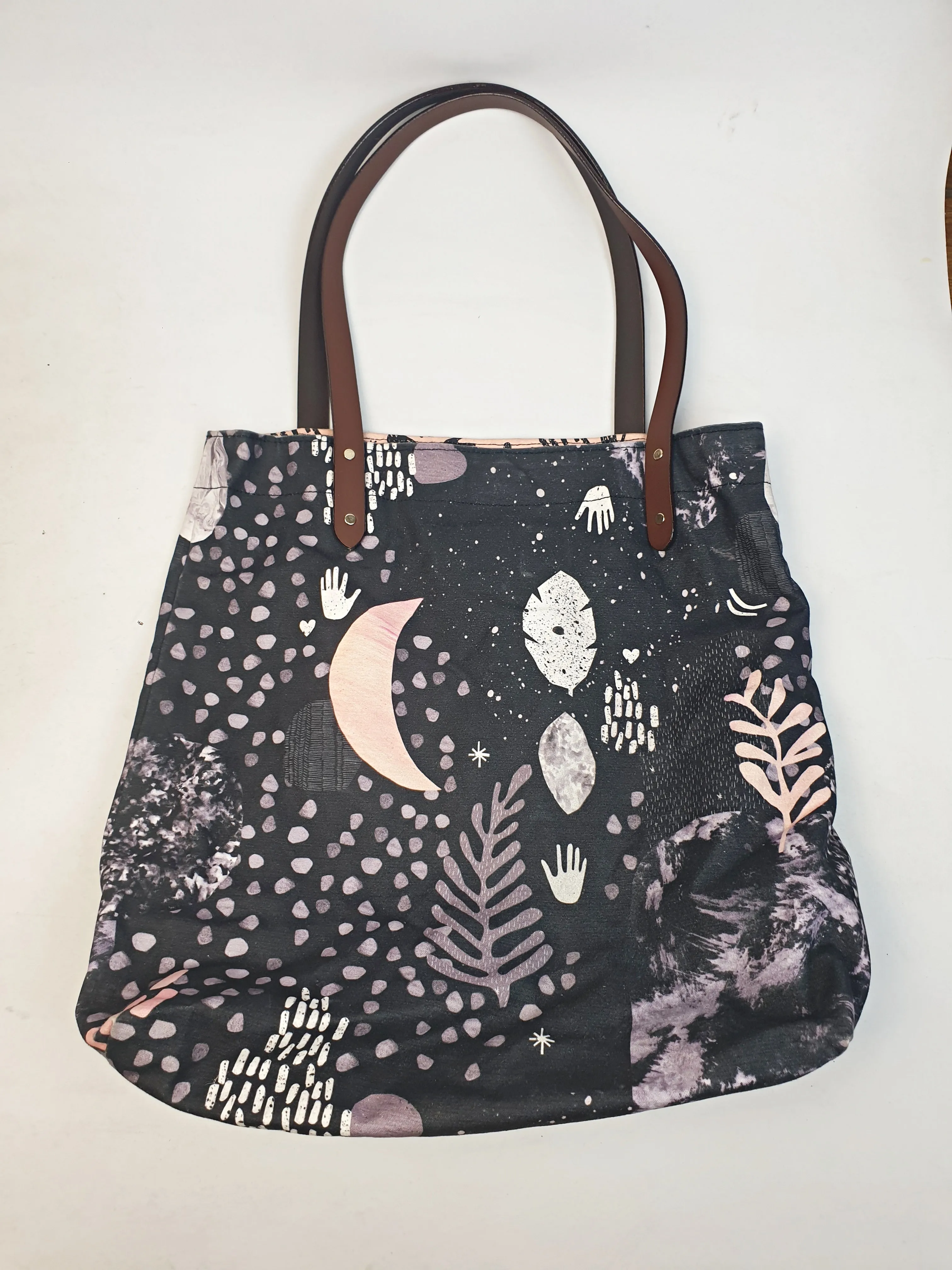 Laura Blythman stunning print tote with leather handles