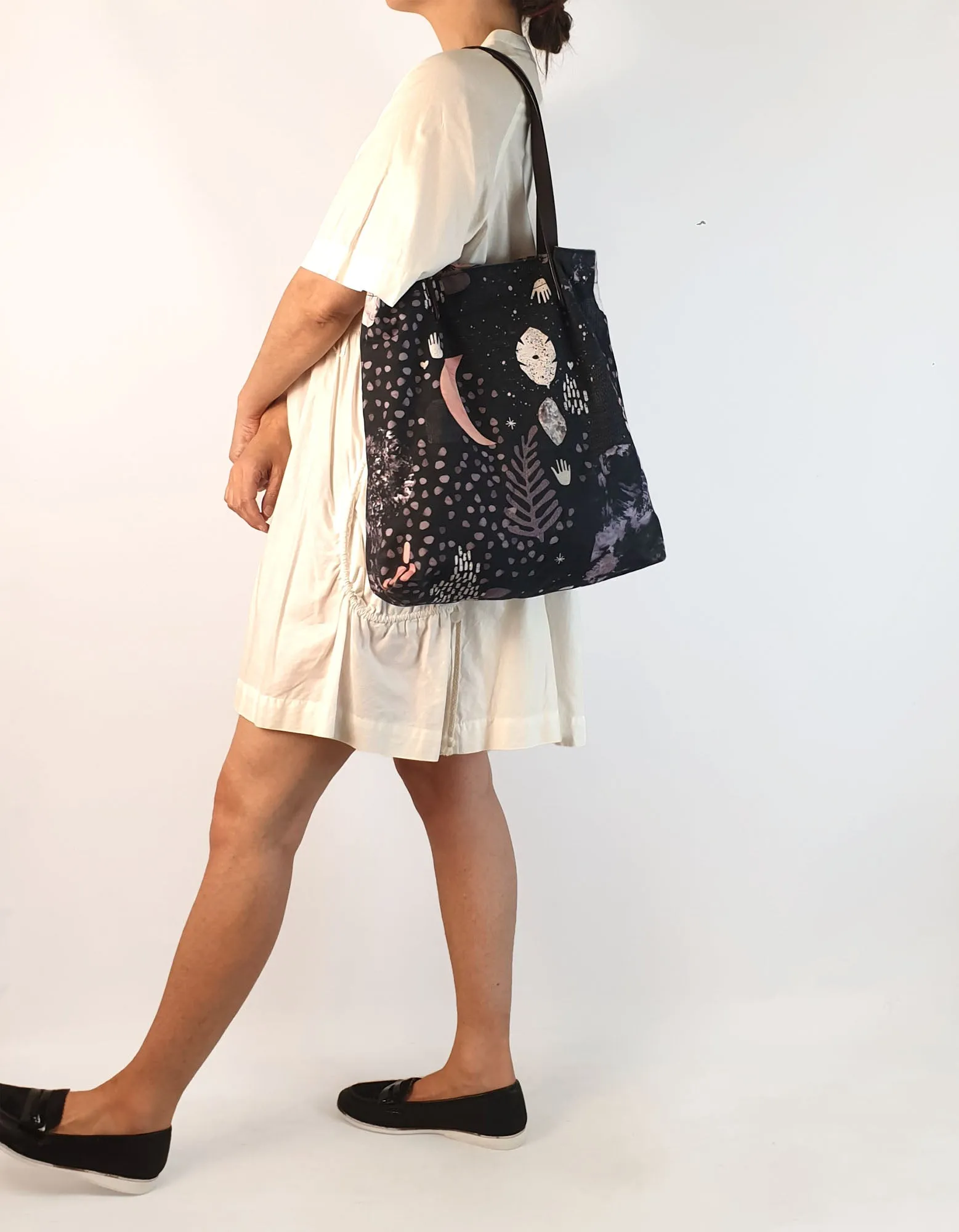 Laura Blythman stunning print tote with leather handles