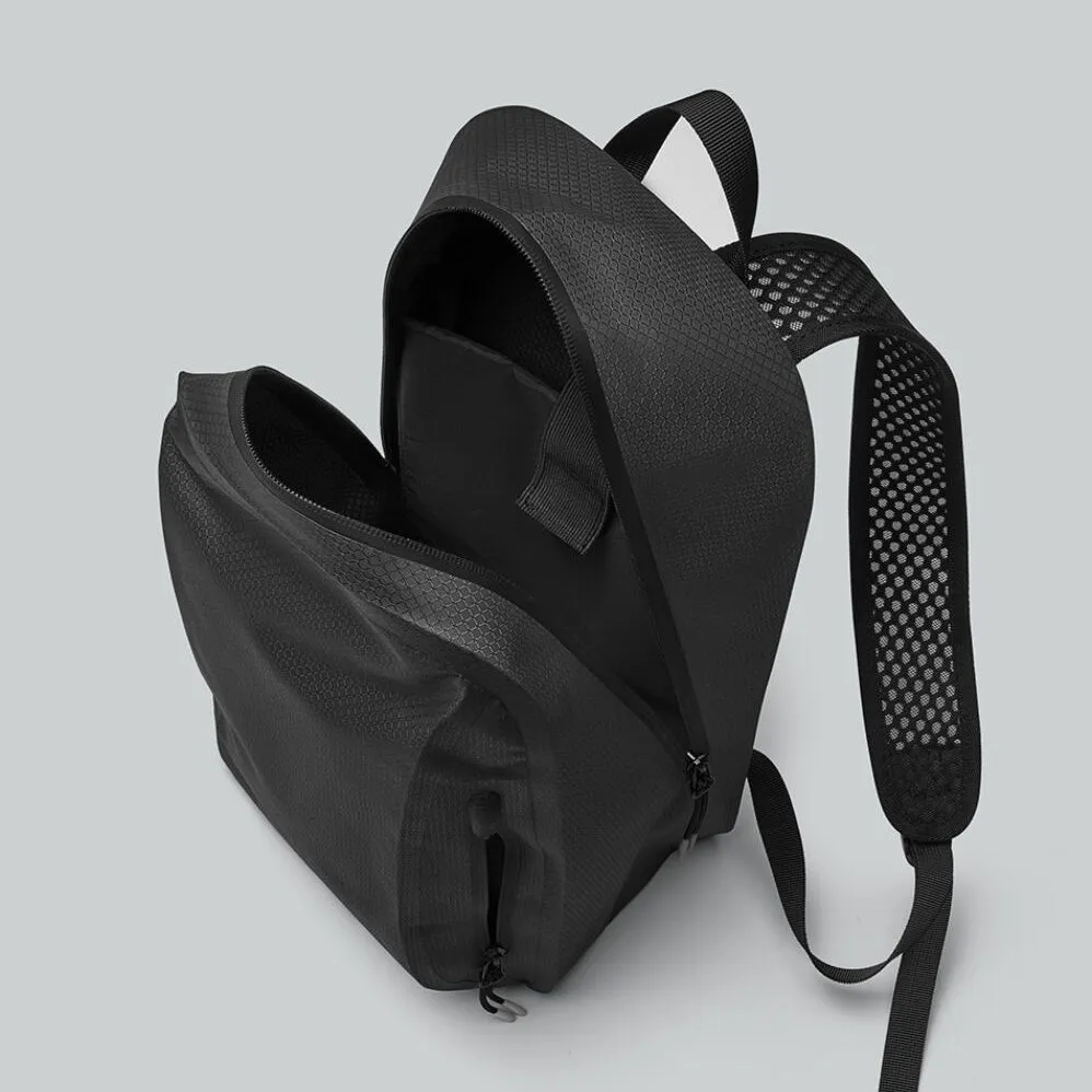 Lightweight DuoSeal Backpack 14