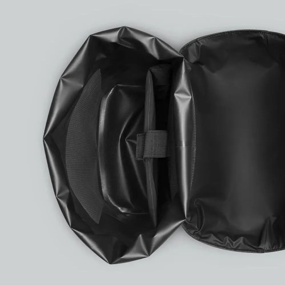 Lightweight DuoSeal Flap Backpack 14