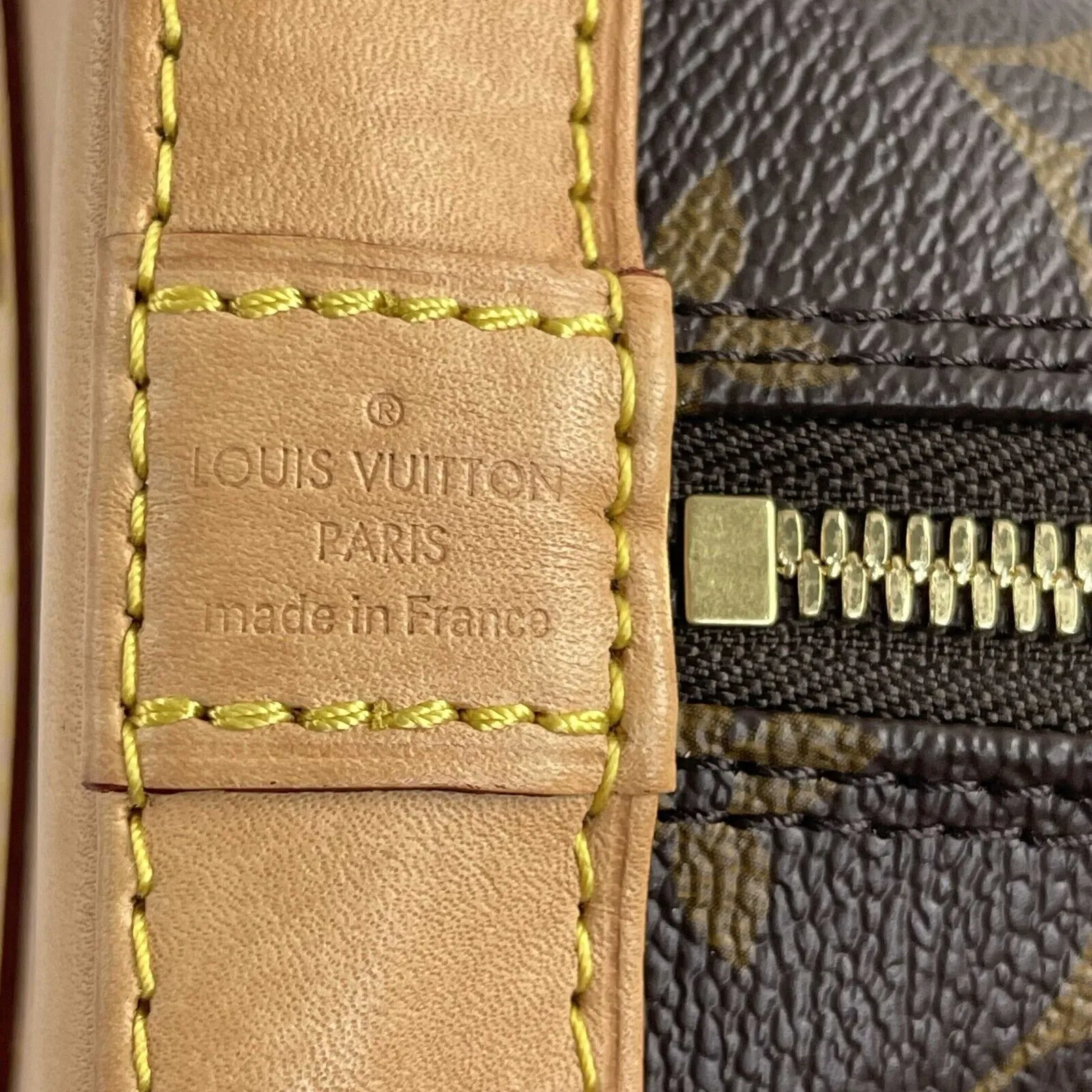 Louis Vuitton - LV Alma BB Monogram - Brown Top Handle w/ Shoulder Strap