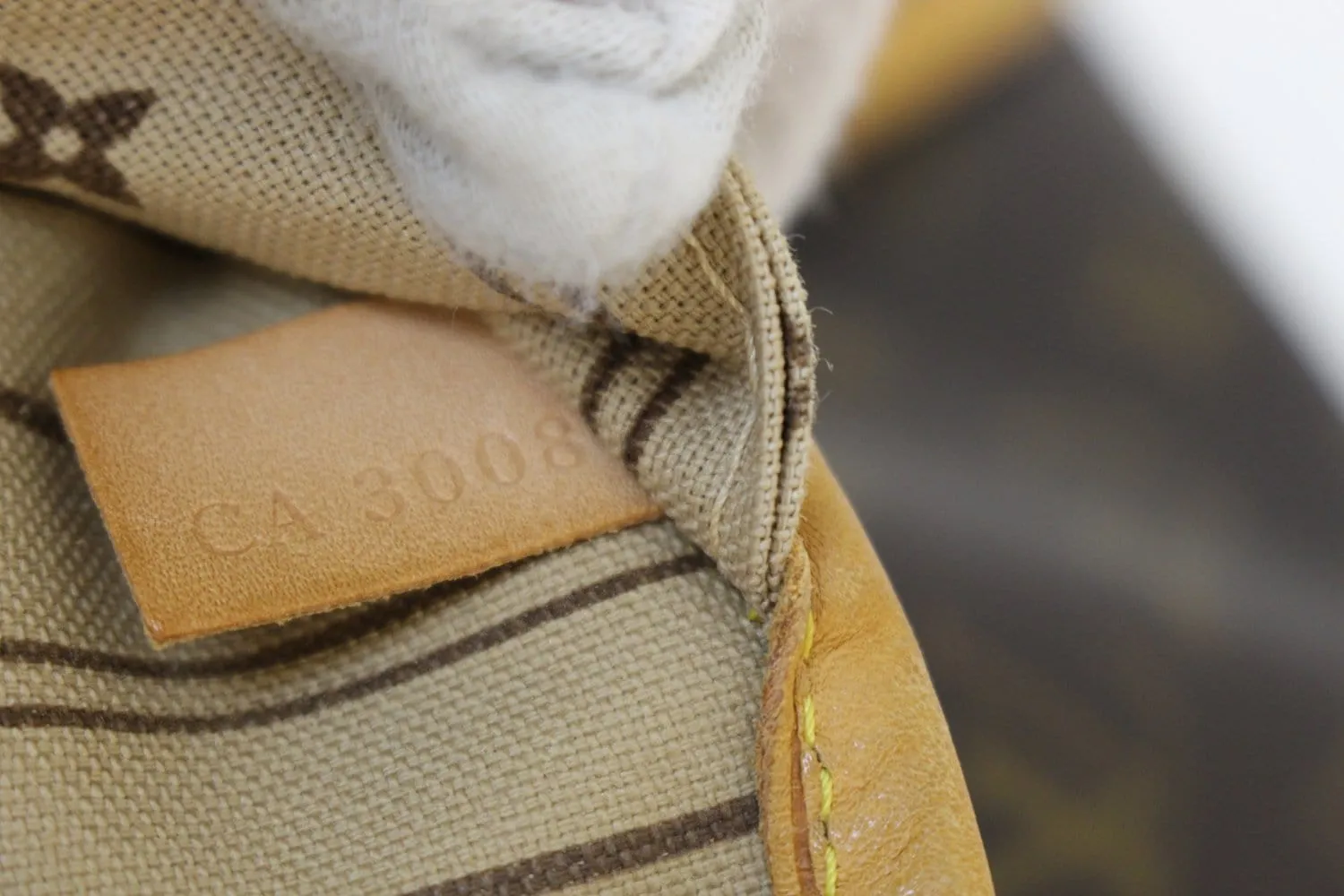 LOUIS VUITTON Monogram Canvas Neverfull MM Tote Bag