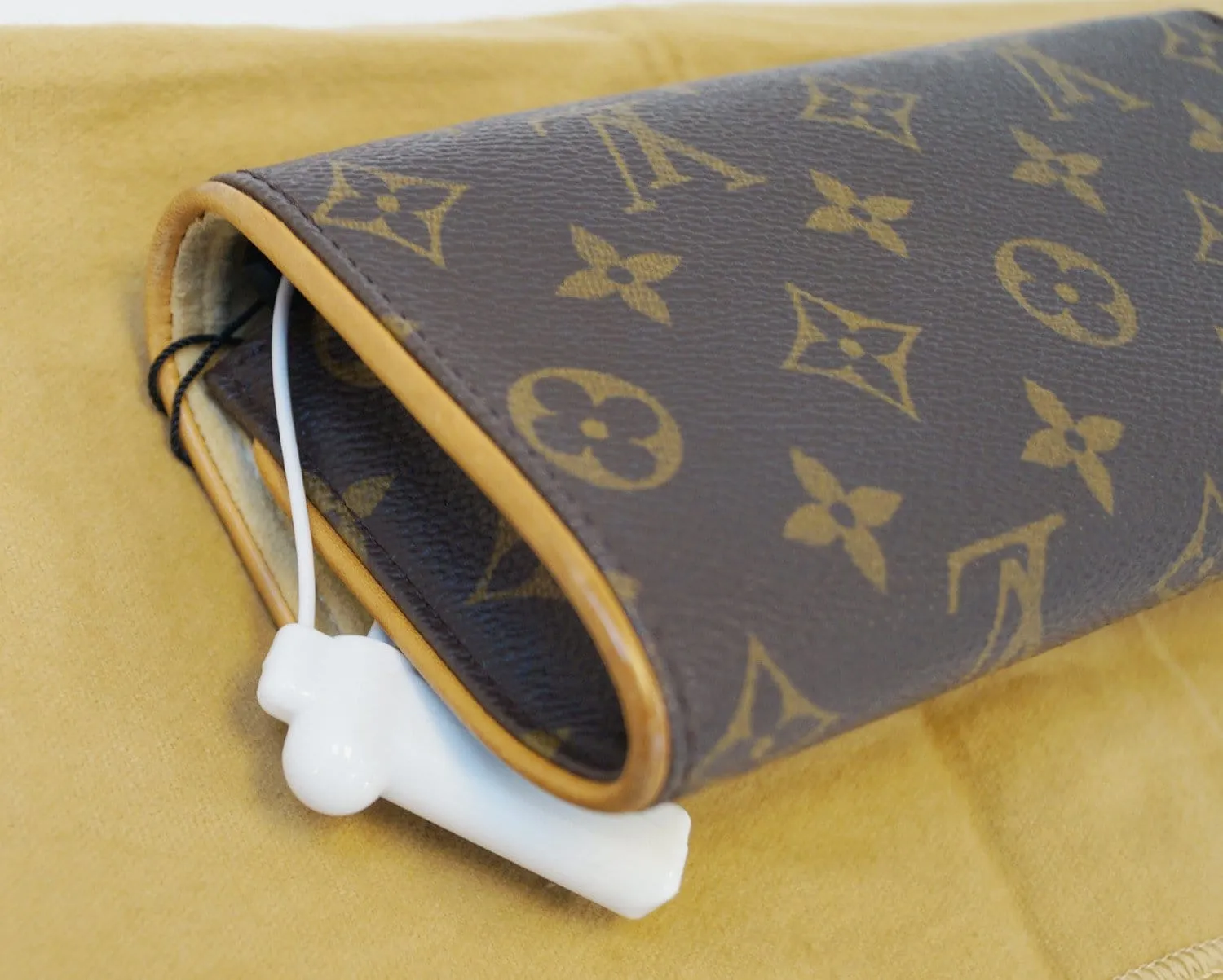 LOUIS VUITTON Monogram Pochette Twin PM Shoulder Pouch