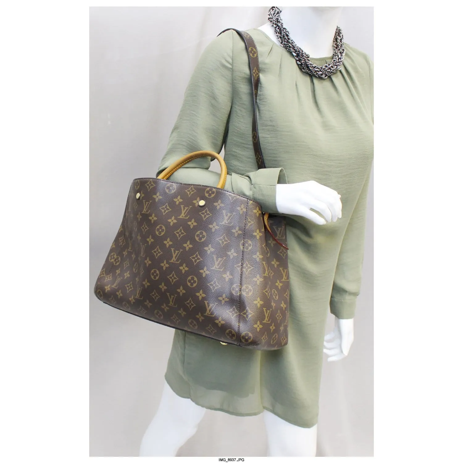 LOUIS VUITTON Montaigne GM Monogram Canvas Shoulder Handbag