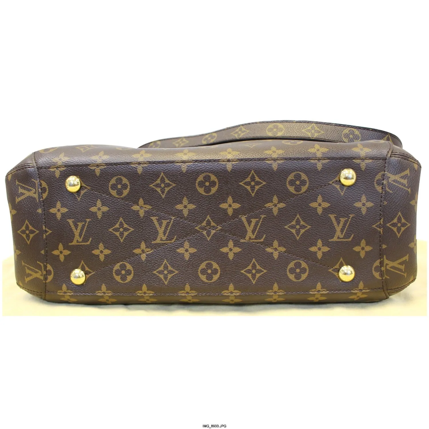 LOUIS VUITTON Montaigne GM Monogram Canvas Shoulder Handbag