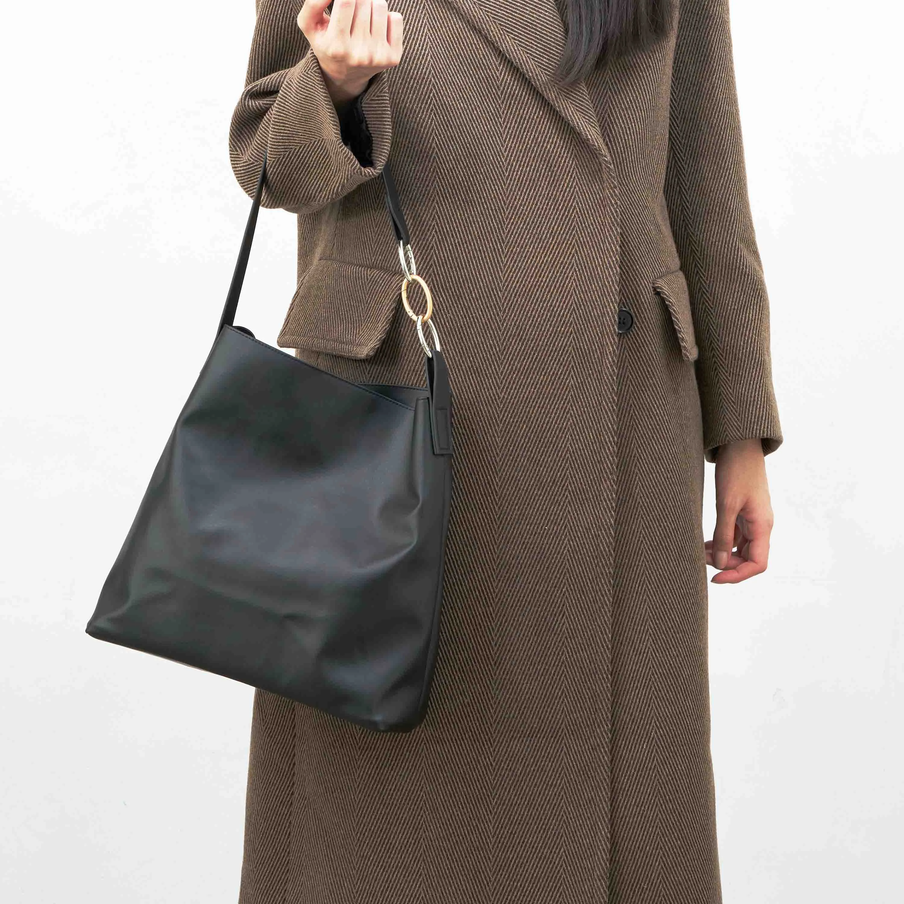 Oleatex Vegan Olive Leather Versatile Tote | Night Black