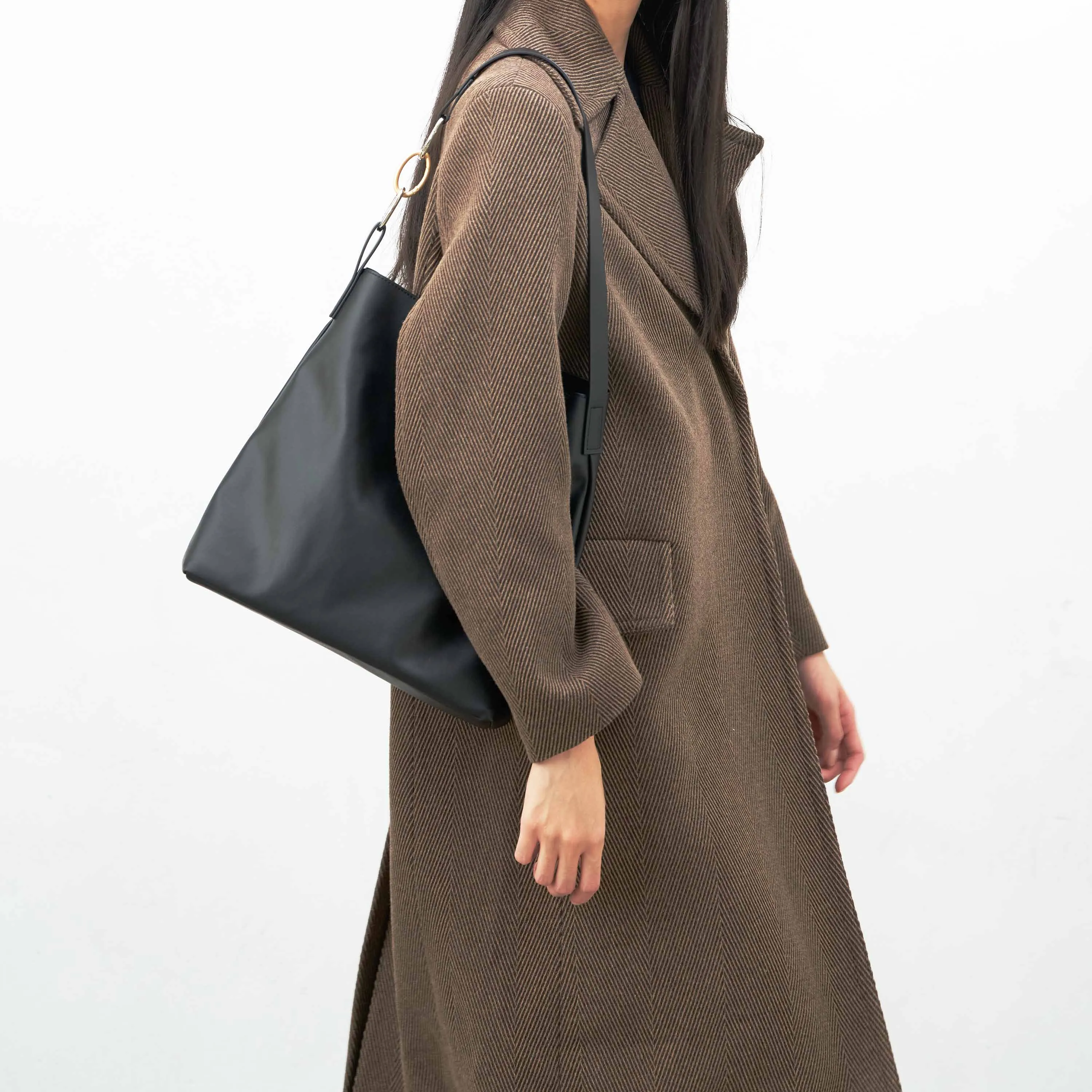 Oleatex Vegan Olive Leather Versatile Tote | Night Black