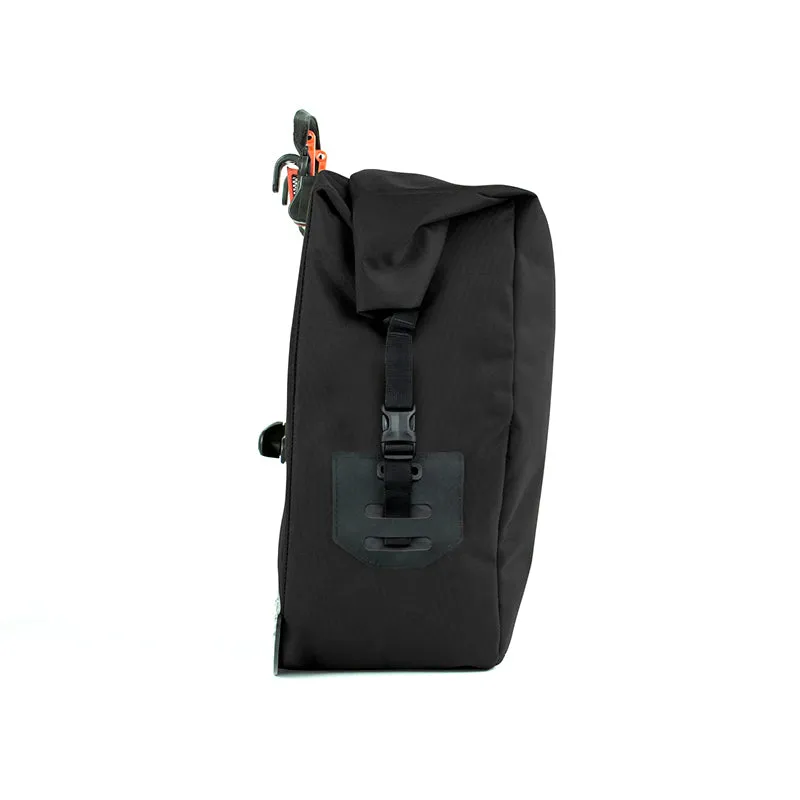 Pannier Large 22L Black