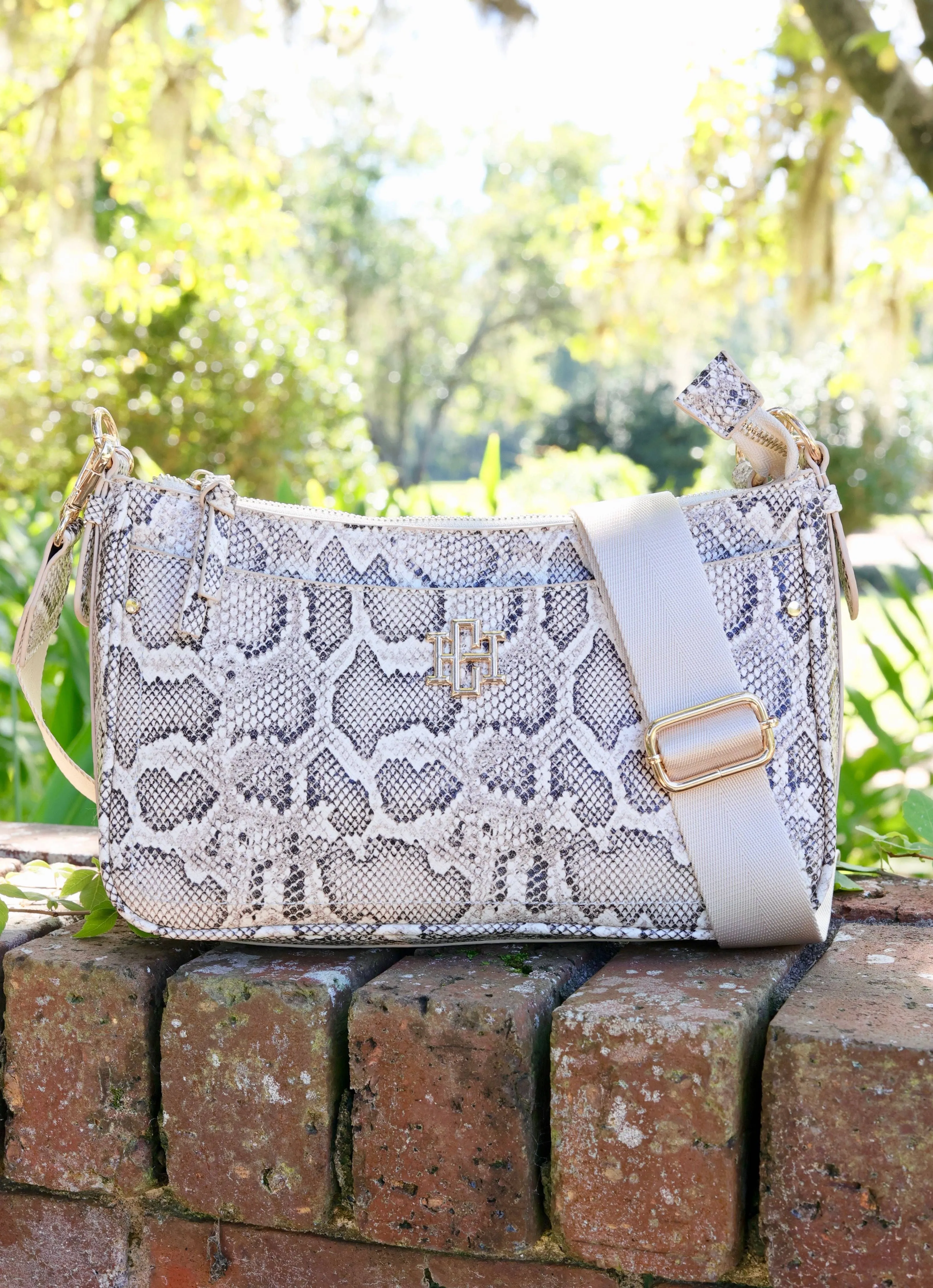 Paxton Crossbody with Pockets MOCHA