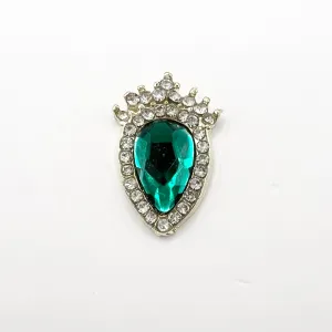 Queen - Nail Charms 10pc - #237 Gold Green-Shaped Strawberries with Crystals
