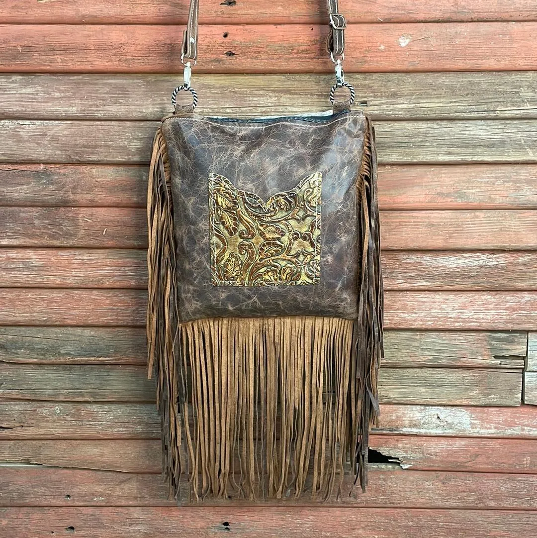 Shania - Brindle w/ Wyoming Tool