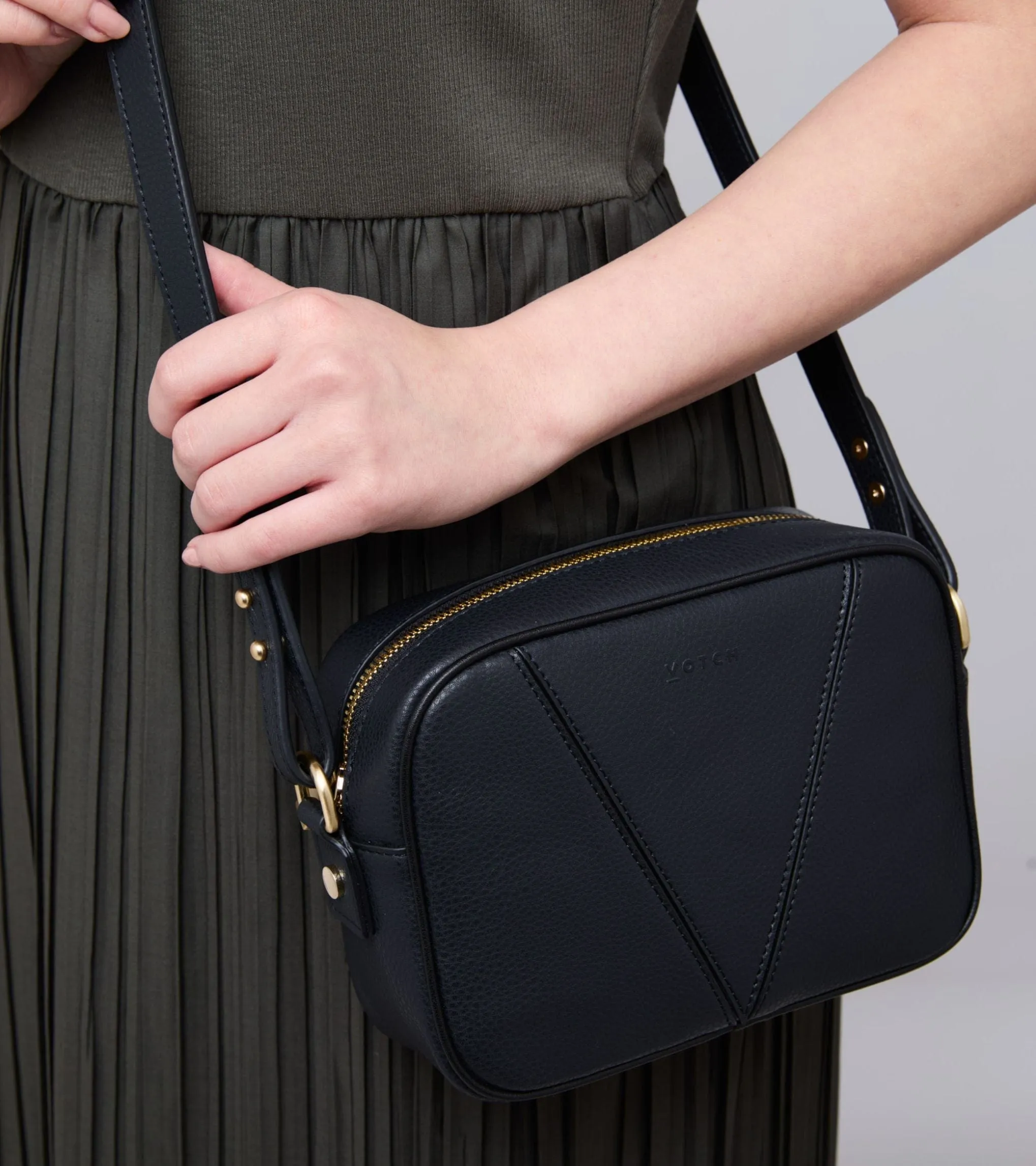 Silvie Vegan Bio-Based Bamboo Crossbody Bag | Black