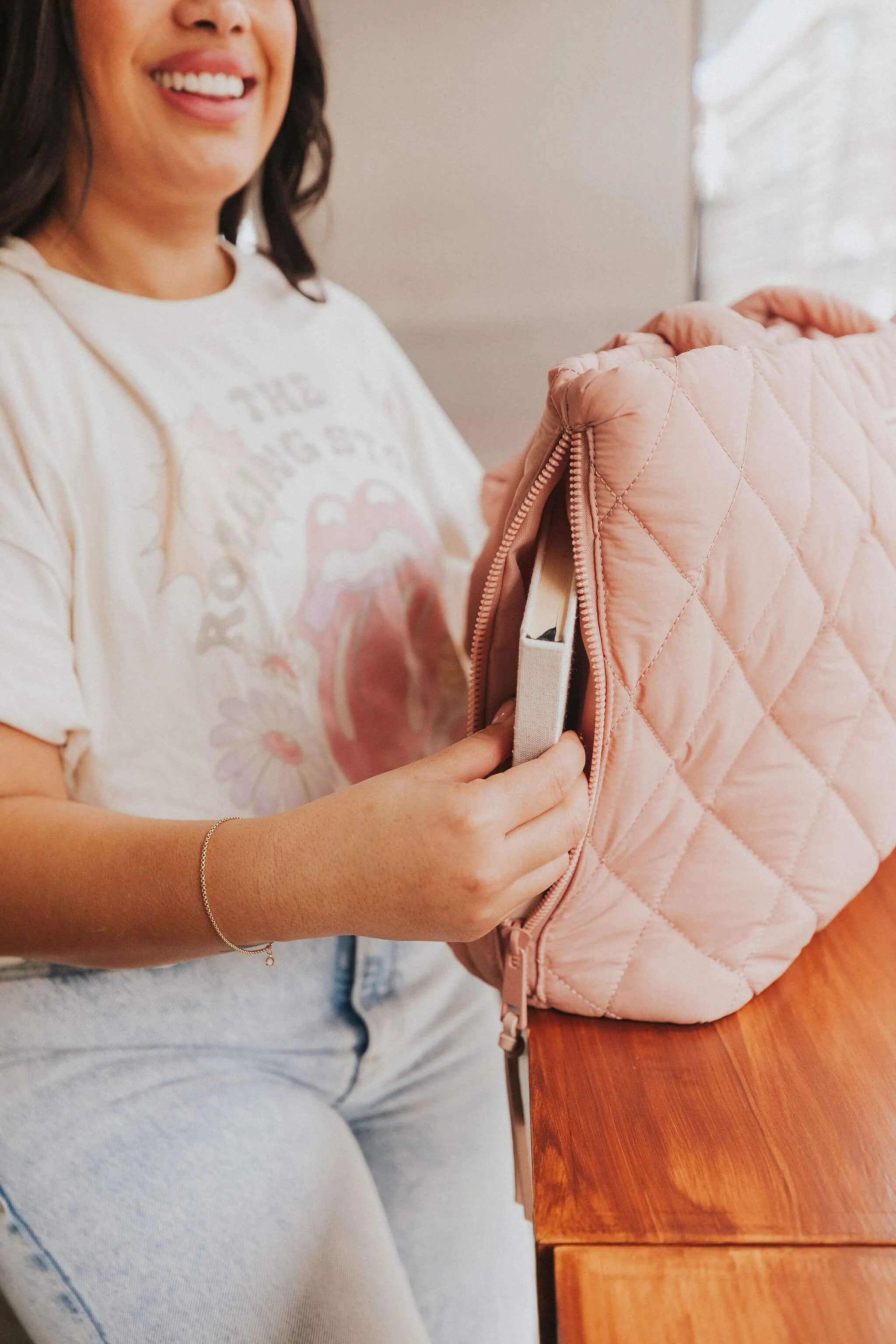 Tote It Blush