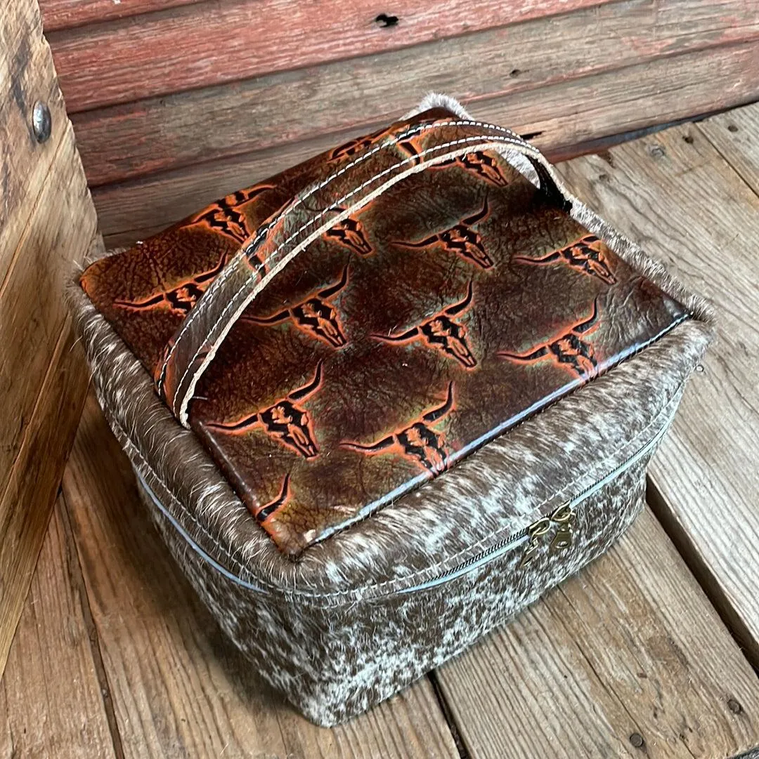 Train Station - Longhorn w/ Fire Skulls