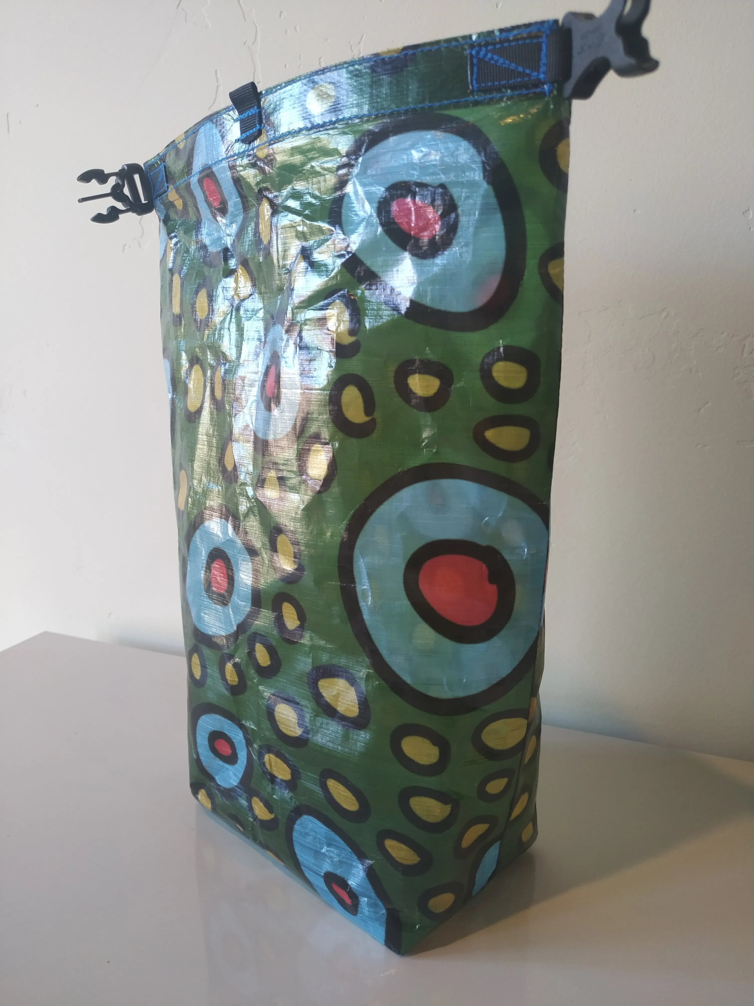 Ultralight Small Dry Bag - Trout Doodle Dyneema