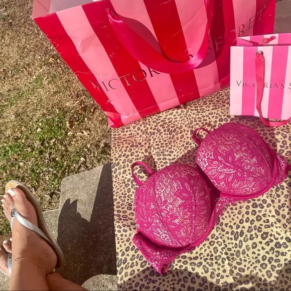 Victoria’s Secret Bombshell Bra